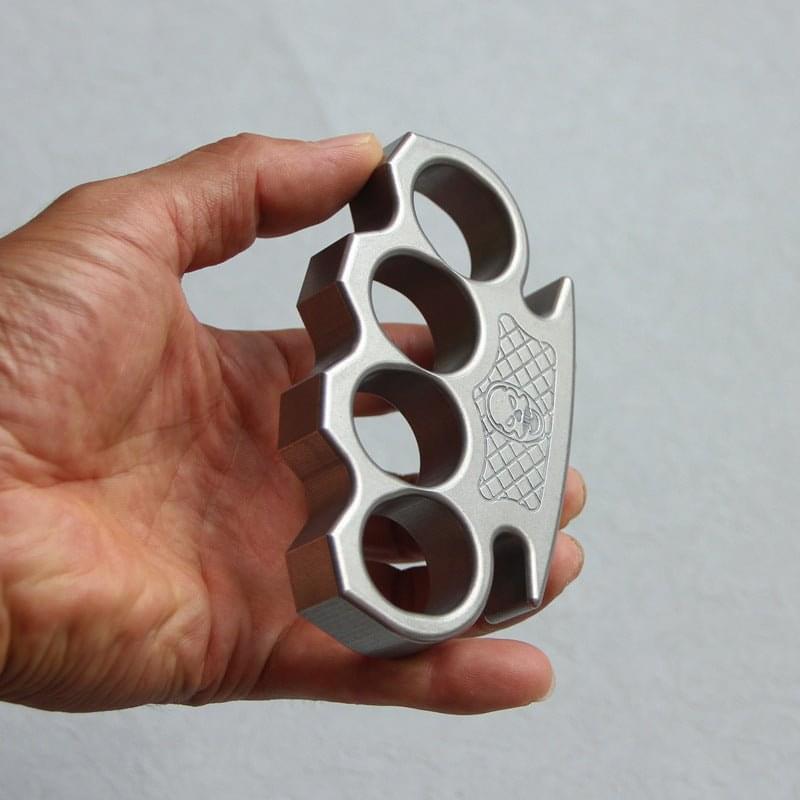 Brass Four Finger Knuckles – Duster with Punisher Skull 15mm Ultra Thick CNC EDC detail image - detail view 10