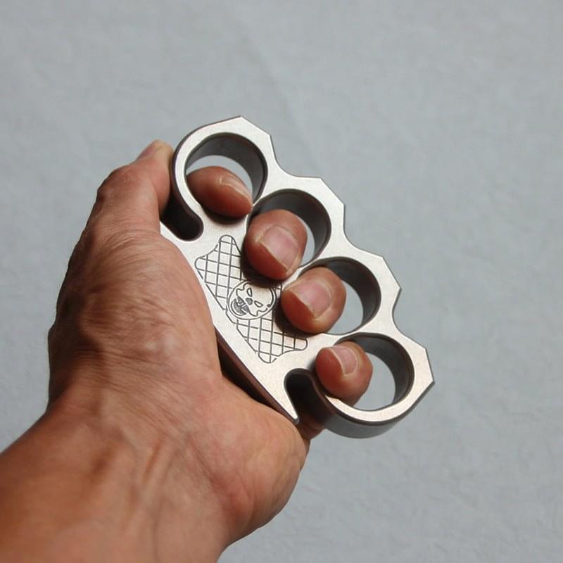 Brass Four Finger Knuckles – Duster with Punisher Skull 15mm Ultra Thick CNC EDC detail image - detail view 9