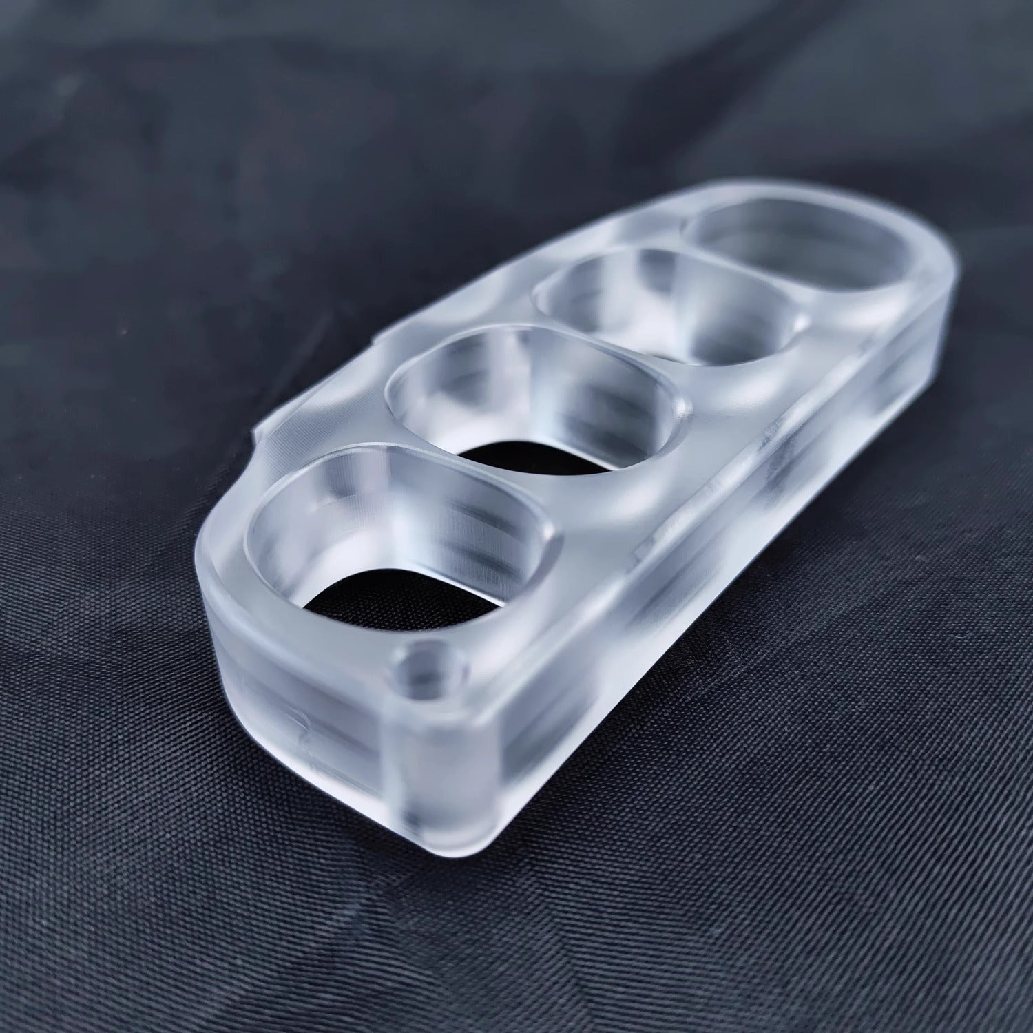 Brass Knuckles – Plastic with Pea Pod Duster Self Defense with Non-Metal Tactical 30g detail image - detail view 4