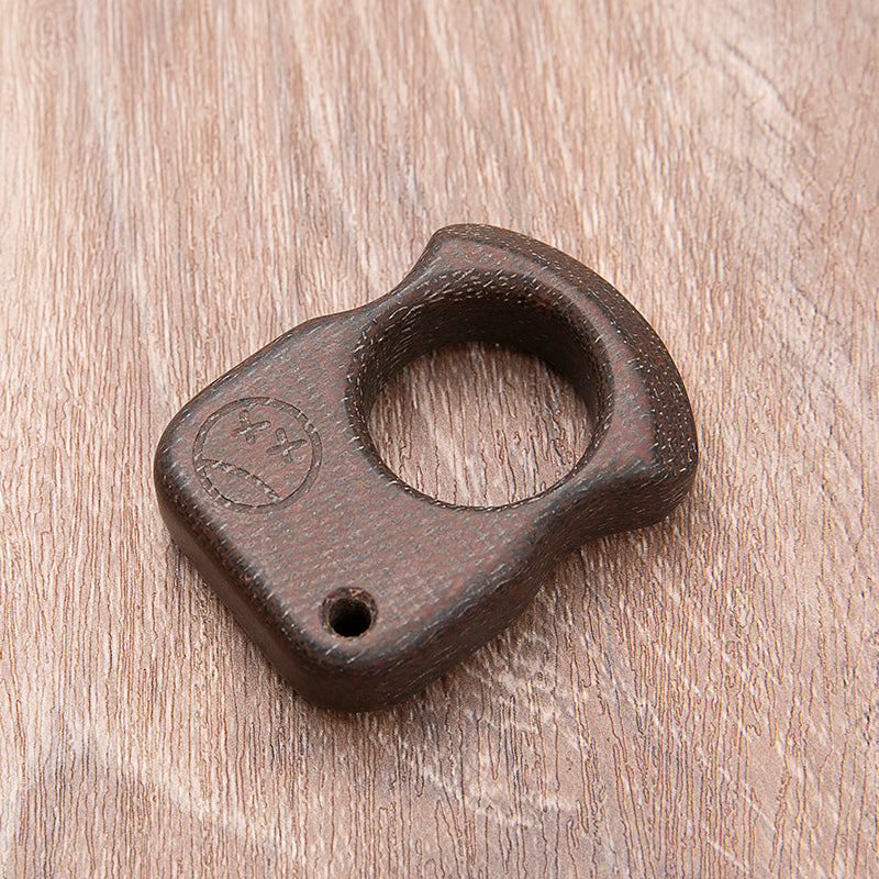 Brass Single Finger Knuckles – Micarta Ring for Alternative Styling, Collecting detail image - detail view 4