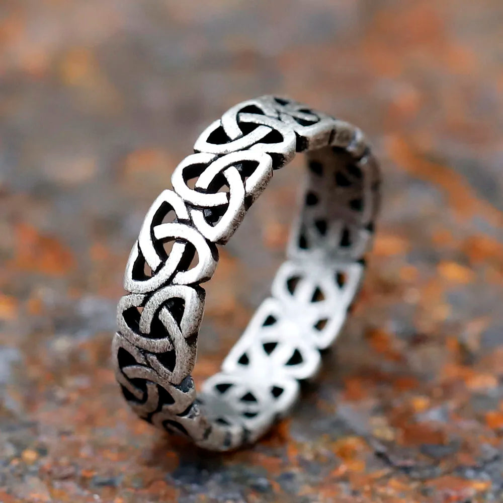 Celtic Knot Ring – Viking Eternity Norse Gothic Band for Alternative Styling, Collecting detail image