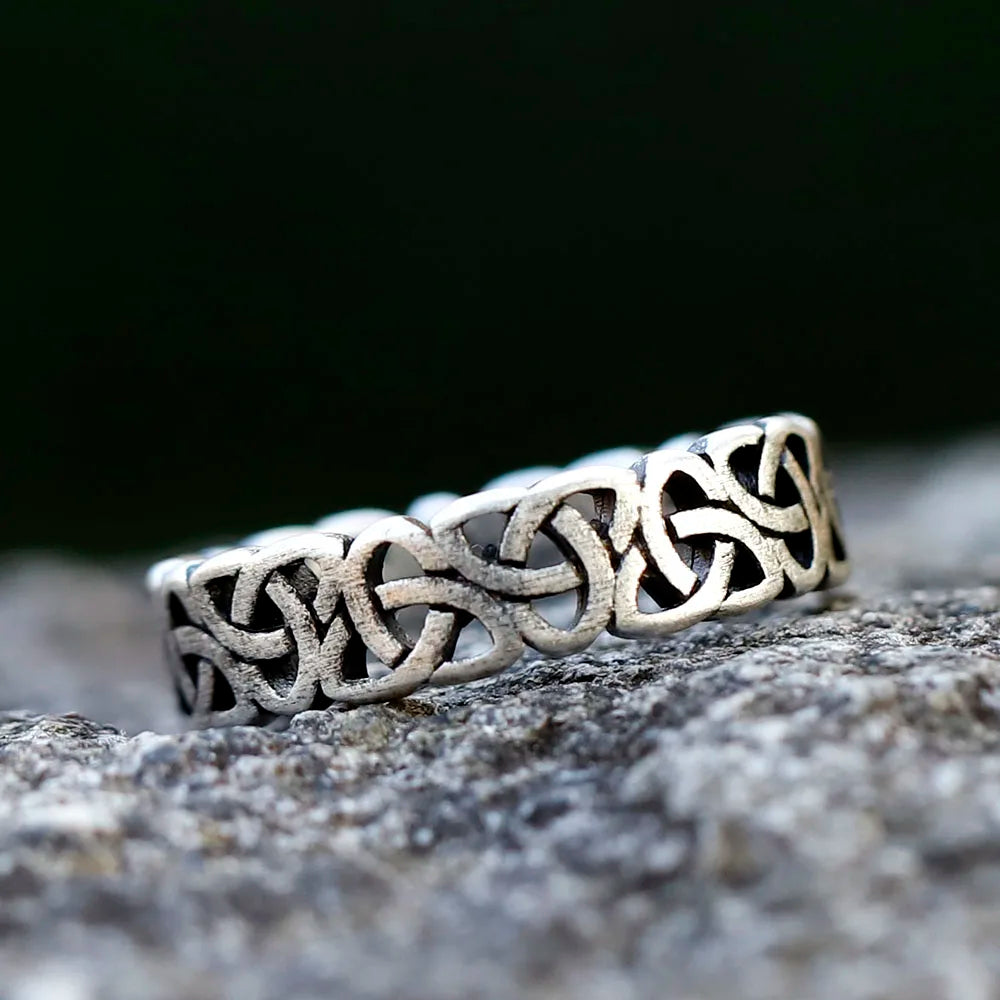 Celtic Knot Ring – Viking Eternity Norse Gothic Band for Alternative Styling, Collecting detail image - detail view 3