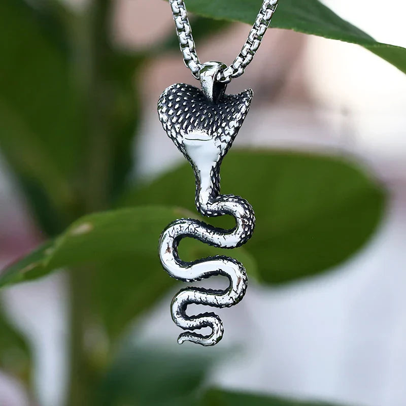 Cobra Snake Necklace – Gothic with 3D Pendant Punk Stainless Steel Box Chain detail image - detail view 3