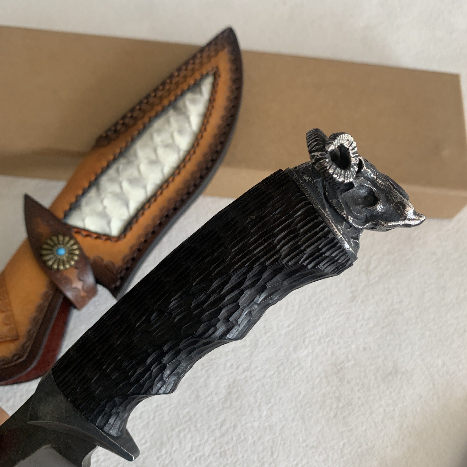 Damascus Fixed Blade Knife – Hand Forged Sanmai VG10 Core Ebony Handle Tactical Survival detail image - detail view 9