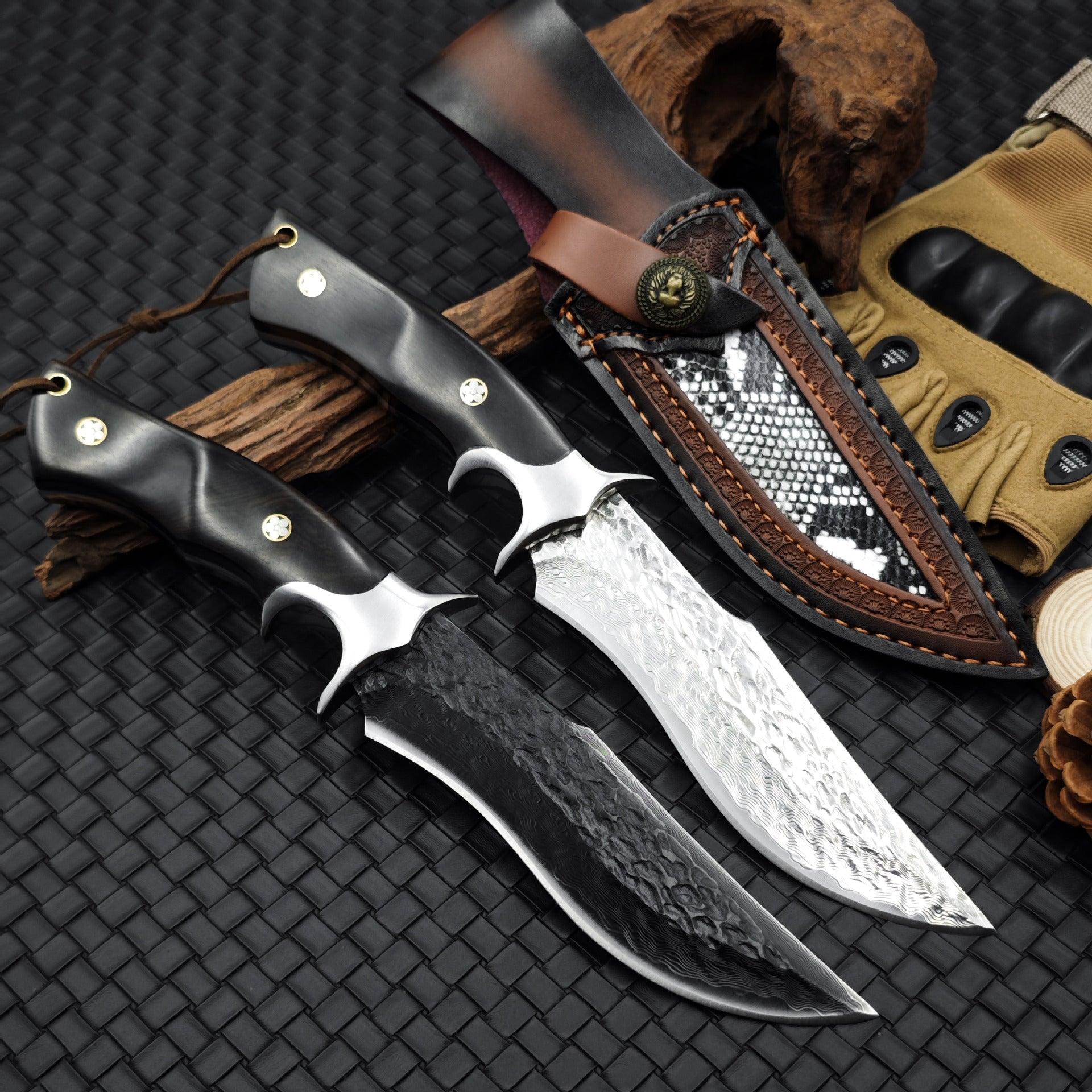 Damascus Fixed Blade Knife – Obsidian Fang Hunting with 105-Layer VG10 & Ebony Handle detail image - detail view 12