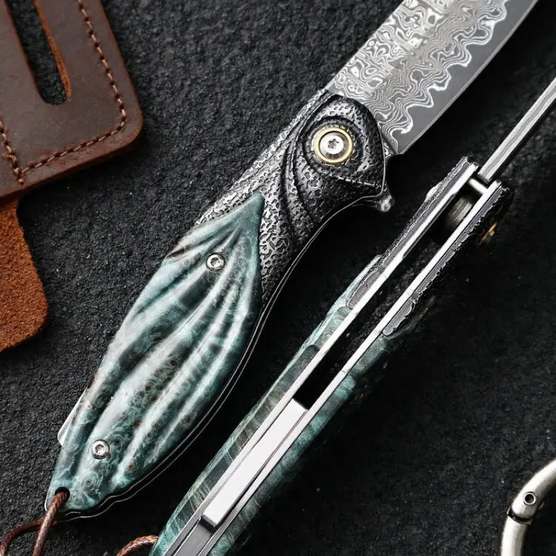 Damascus Folding Knife – Peacock Forge VG10 Pocket with Hand-Carved Handle EDC detail image - detail view 4