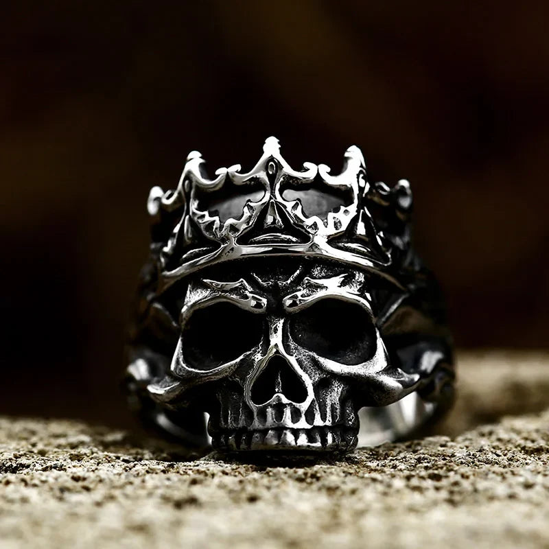 Gothic Skull Ring – Crown King Biker Punk Dark Statement for Alternative Styling detail image - detail view 4