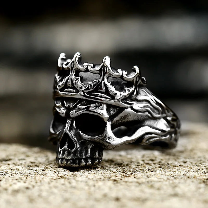 Gothic Skull Ring – Crown King Biker Punk Dark Statement for Alternative Styling detail image - detail view 5