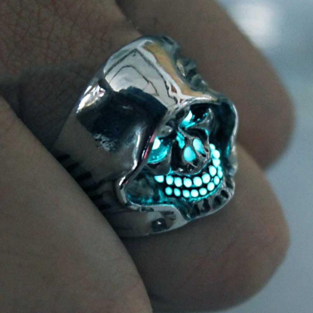 Gothic Skull Ring – Glowing Skeleton Warrior Punk Glow Dark Statement detail image - detail view 4