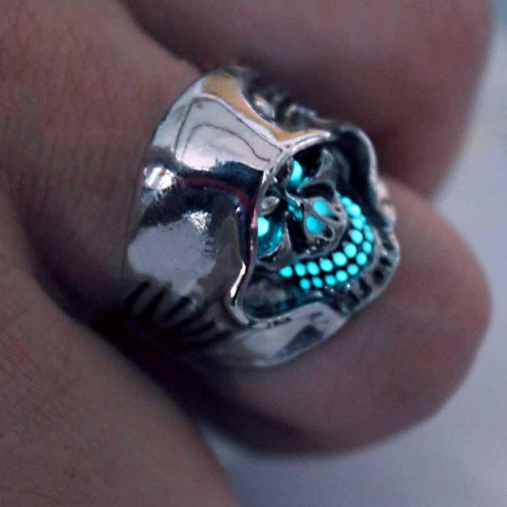 Gothic Skull Ring – Glowing Skeleton Warrior Punk Glow Dark Statement product image