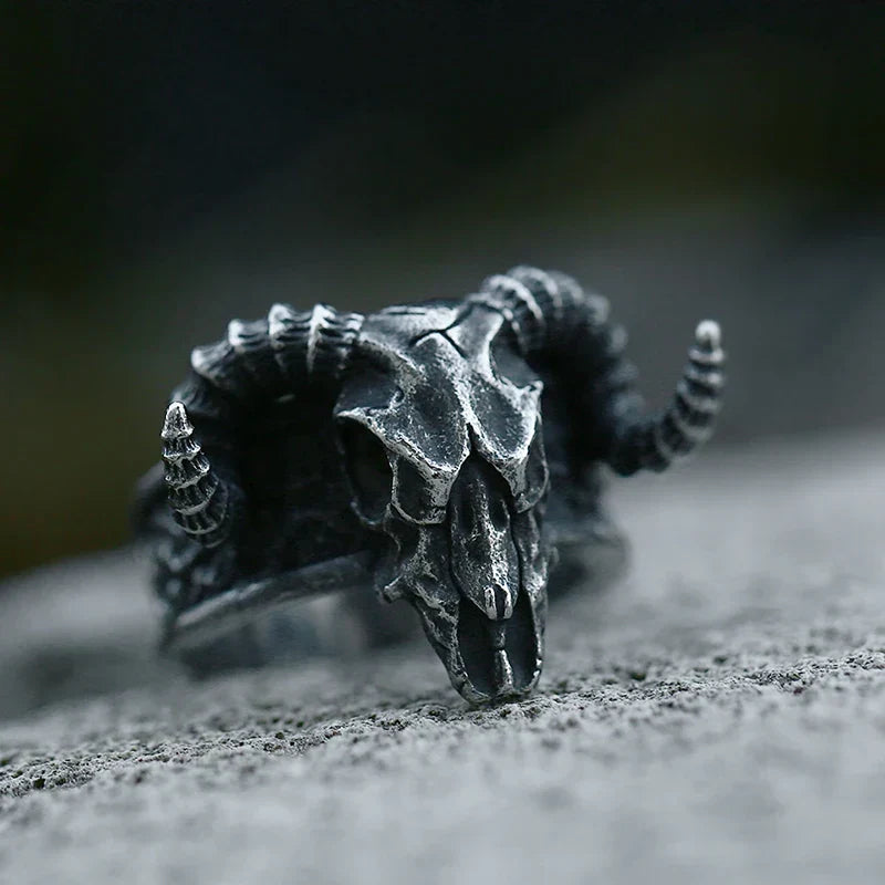 Gothic Skull Ring – Ram Horn Punk Vintage Animal Totem Dark Statement detail image