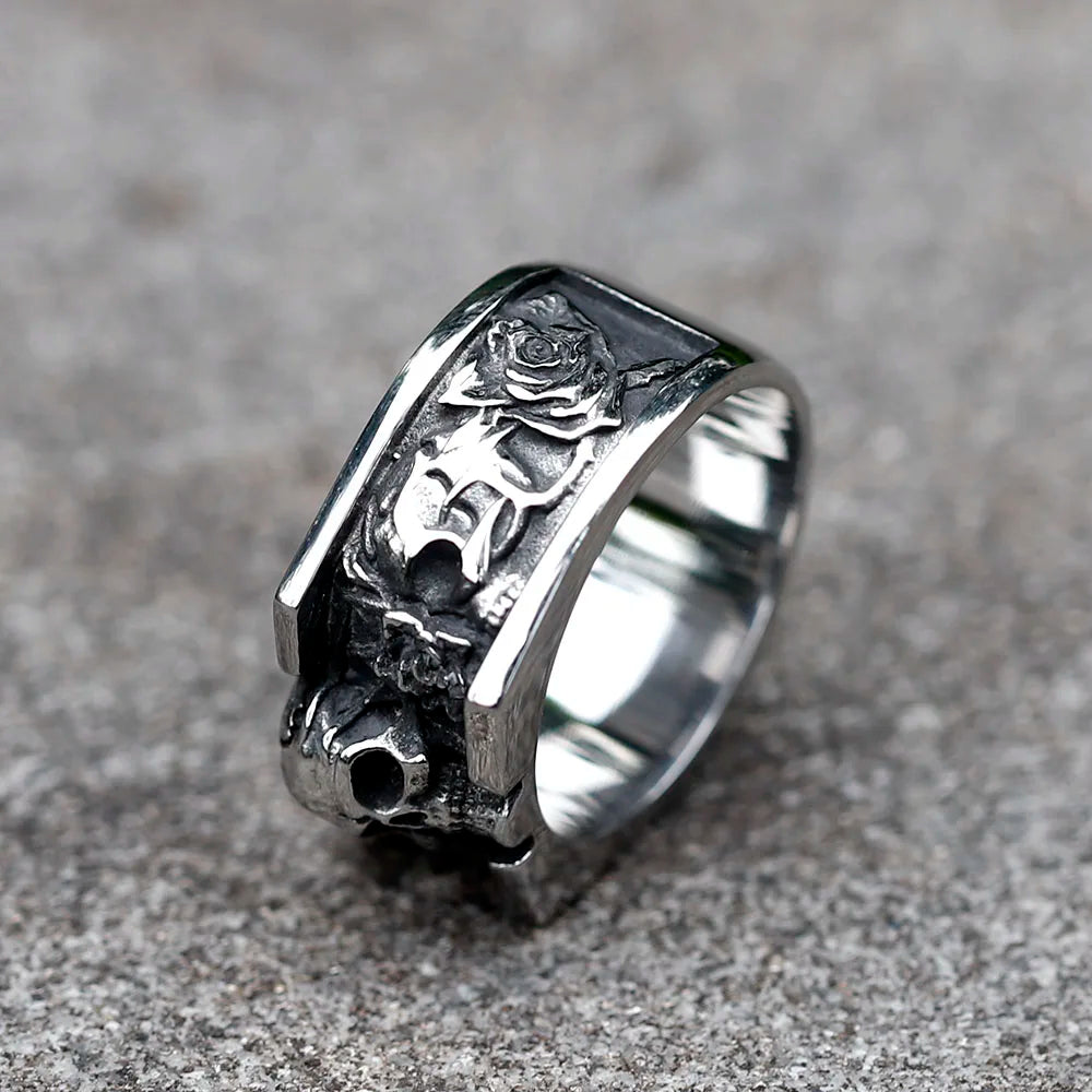 Gothic Skull Ring – Roses Punk Vintage Dark Statement for Alternative Styling, Collecting detail image - detail view 3