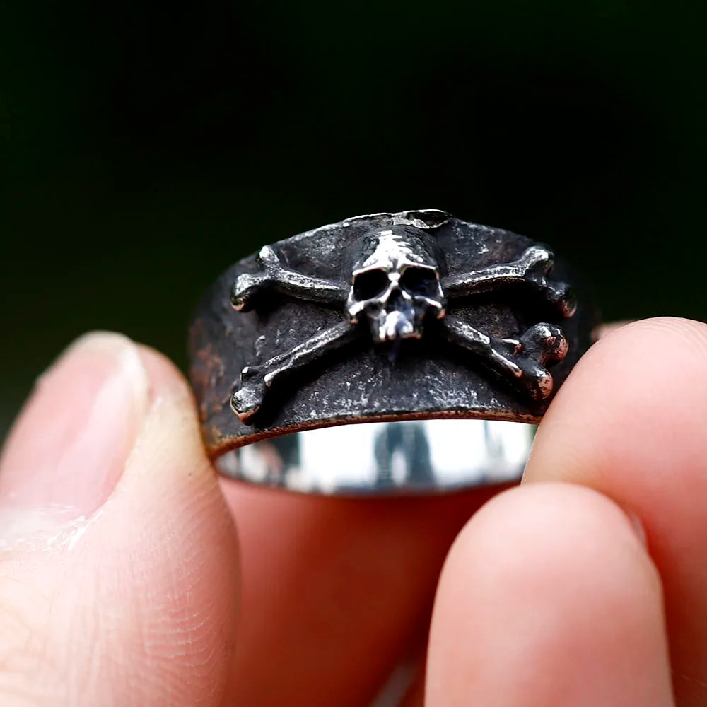 Gothic Skull Ring – Viking with Toxic Poison Punk Biker Statement detail image - detail view 3