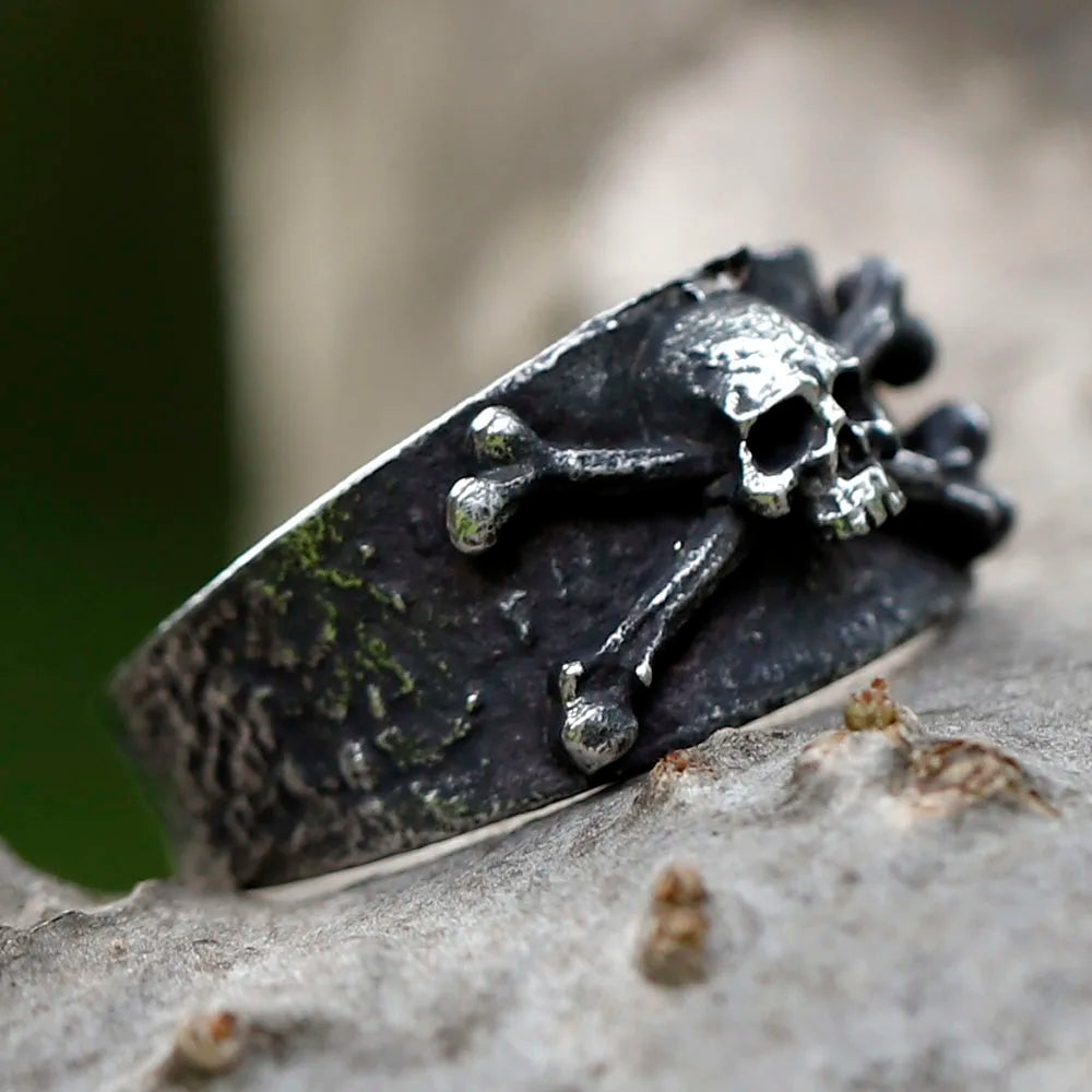 Gothic Skull Ring – Viking with Toxic Poison Punk Biker Statement detail image - detail view 4