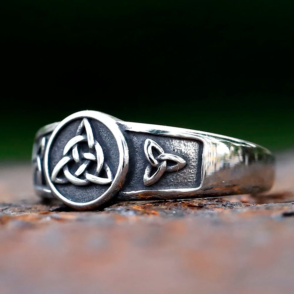 Gothic Stainless Steel Ring – Celtic with Enchanted Witch Knot 316L Wiccan Amulet detail image
