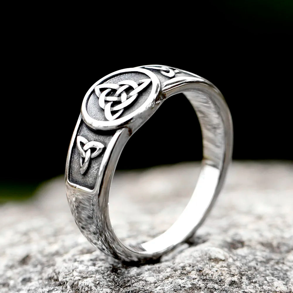Gothic Stainless Steel Ring – Celtic with Enchanted Witch Knot 316L Wiccan Amulet detail image - detail view 3