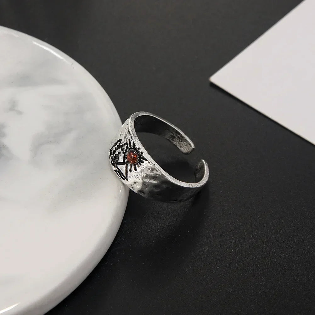 Gothic Statement Ring – Punk with Sunset Valley Nature Vintage detail image - detail view 5