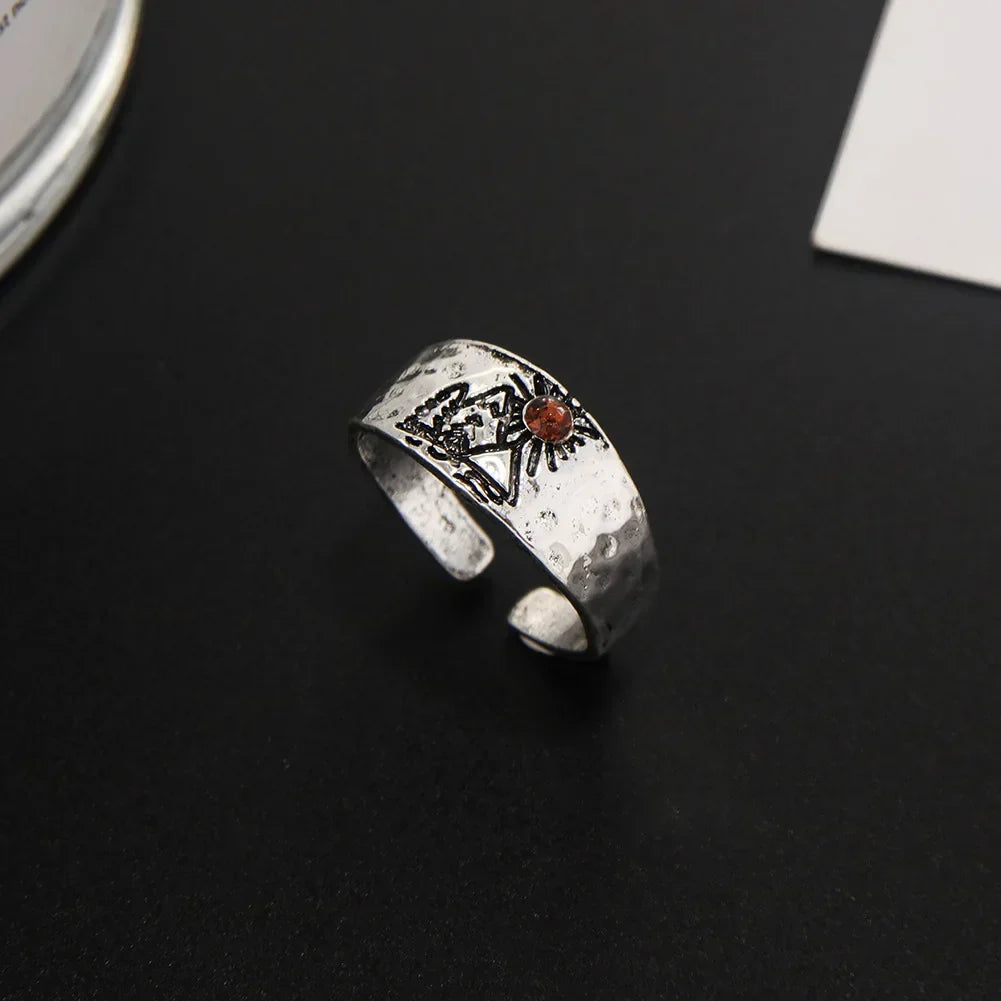 Gothic Statement Ring – Punk with Sunset Valley Nature Vintage detail image - detail view 6
