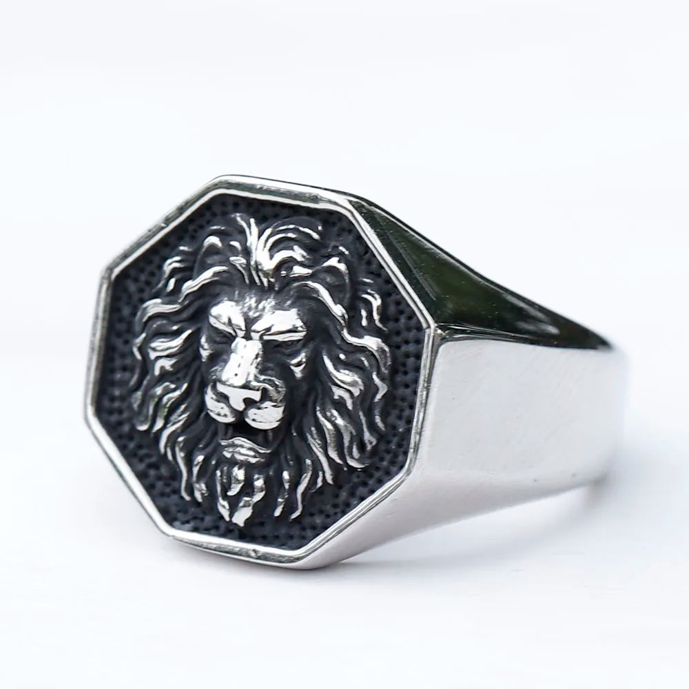 Gothic Statement Ring – Tiger with Savage 3D Head Punk Biker Gold Steel detail image - detail view 4