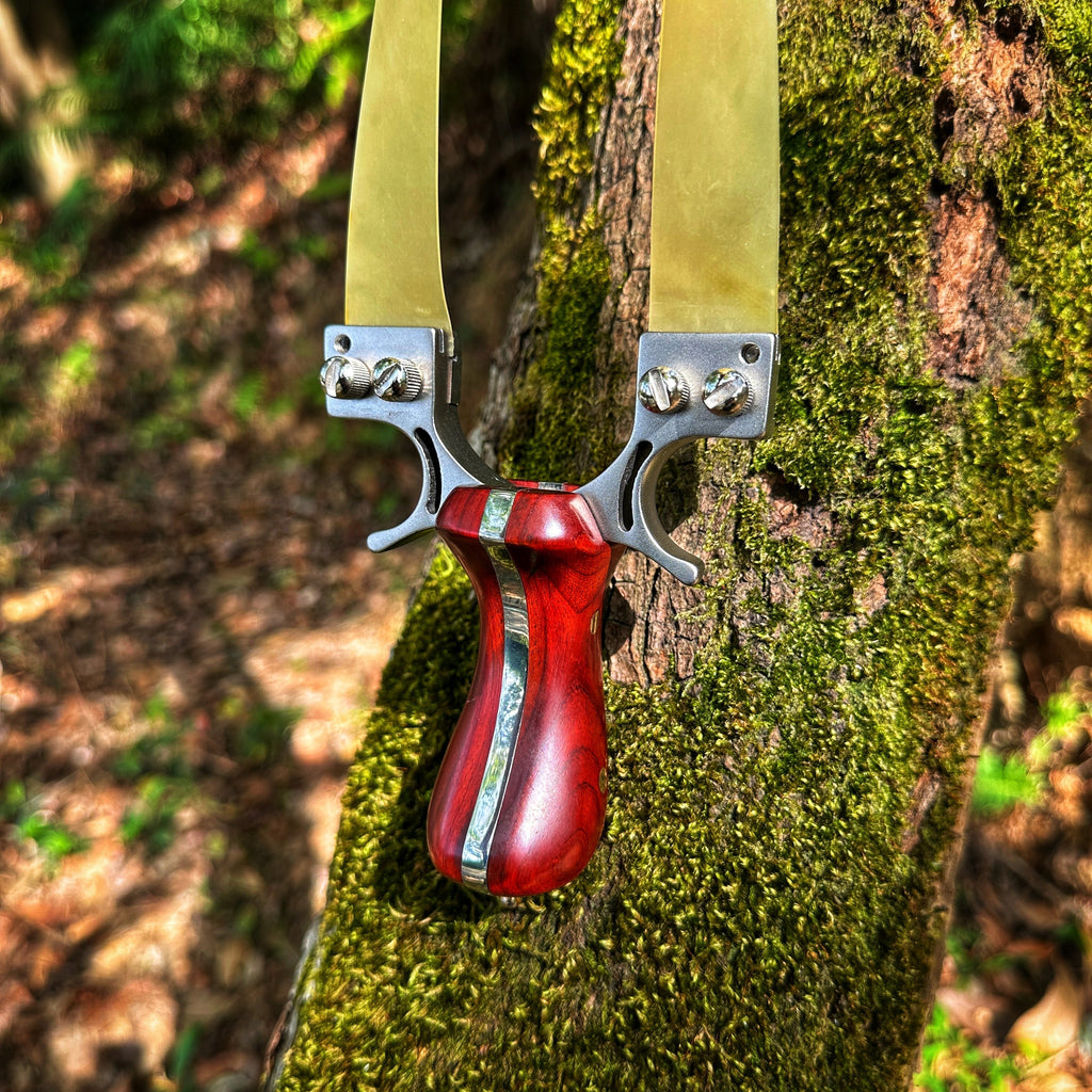 Hunting Slingshot – Stainless Steel Wood Handle with Laser & Level Fiber Optic Sight detail image