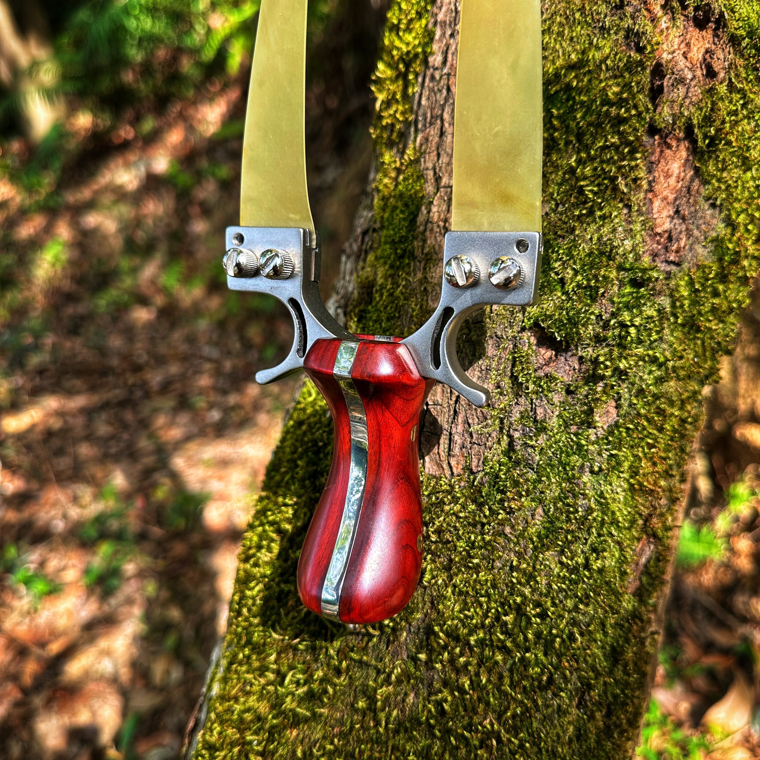 Hunting Slingshot – Stainless Steel Wood Handle with Laser & Level Fiber Optic Sight detail image