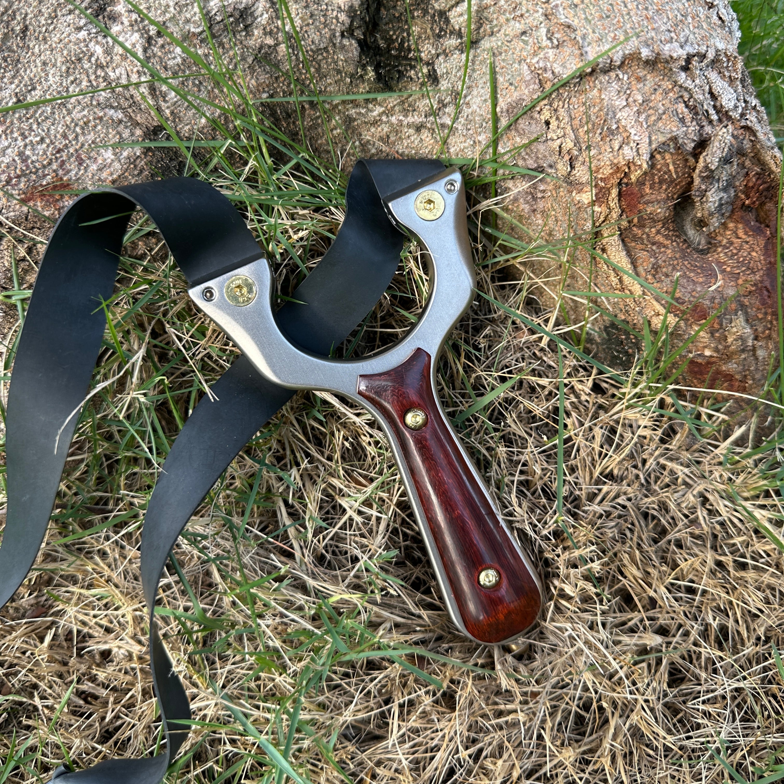 Hunting Slingshot – Tactical with Stainless Steel Wooden Handle with Target Practice detail image - detail view 3