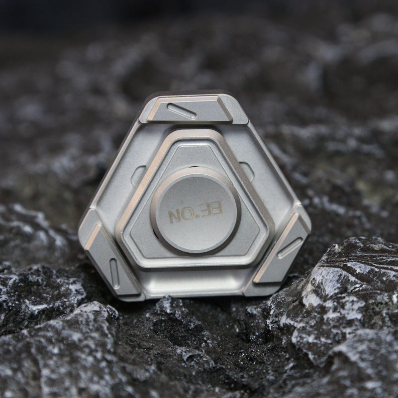 Magnetic Fidget Spinner – Gyro Heart Interactive Metal with R188 Bearings detail image - detail view 8