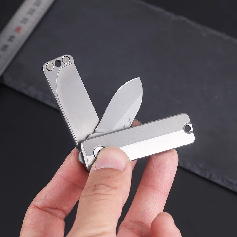 Magnetic Fidget Toy – TiSpin Blade Titanium Utility Knife with D2 Steel EDC Multi-Tool detail image - detail view 13