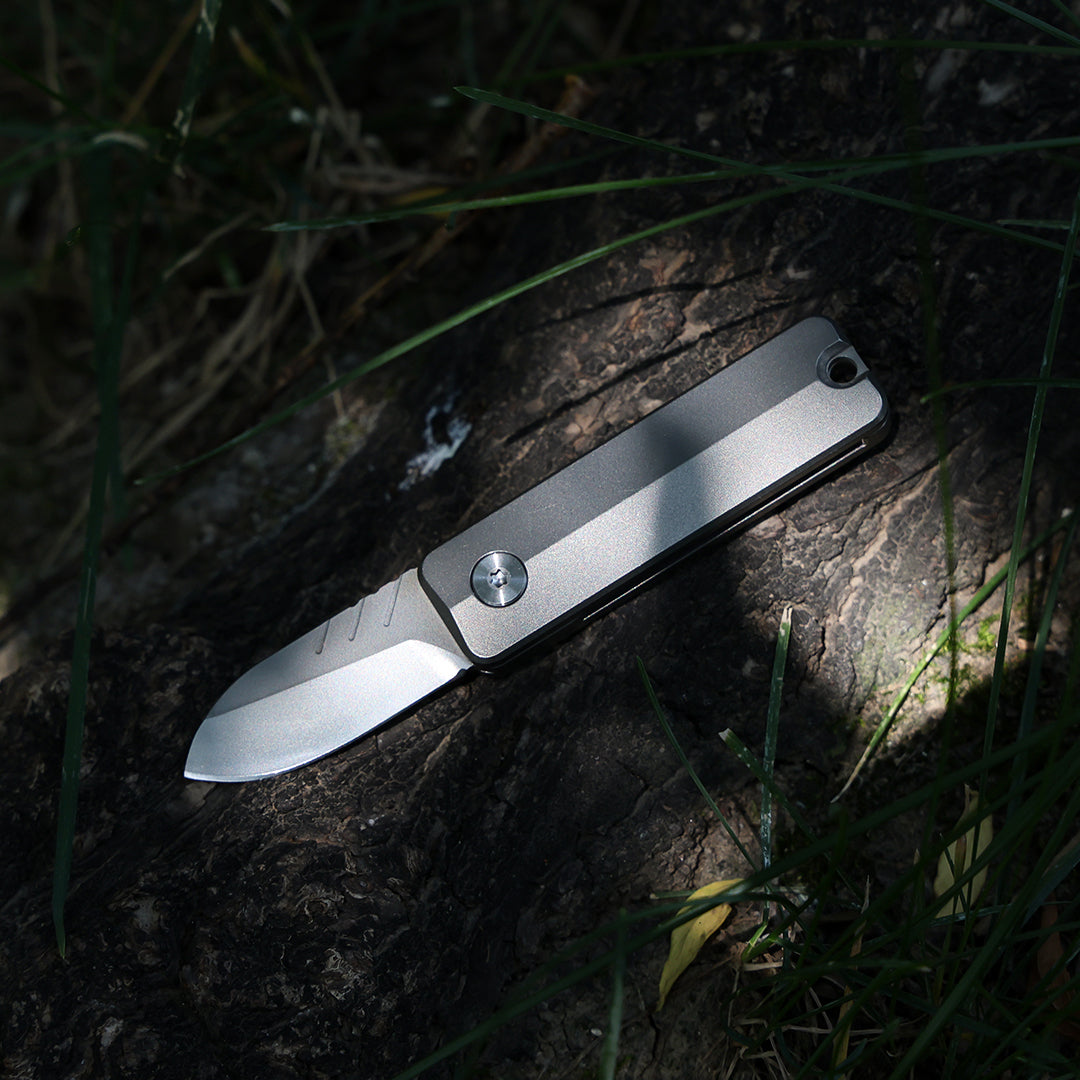 Magnetic Fidget Toy – TiSpin Blade Titanium Utility Knife with D2 Steel EDC Multi-Tool detail image