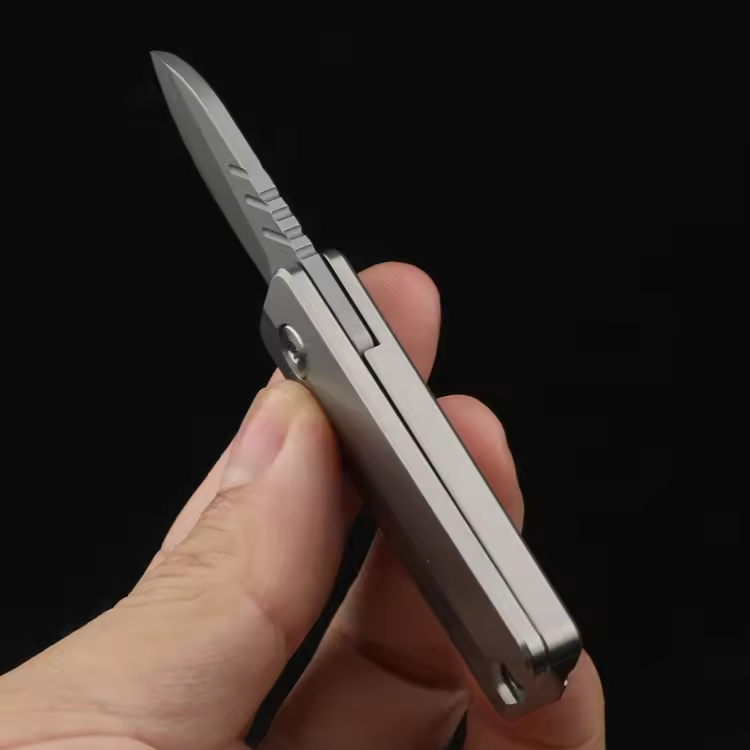 Magnetic Fidget Toy – TiSpin Blade Titanium Utility Knife with D2 Steel EDC Multi-Tool detail image - detail view 5