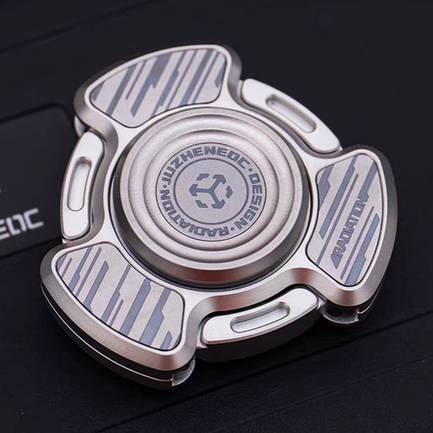 Mechanical Fidget Spinner – Auto-Deploy Blade with Radiation EDC Toy variant image