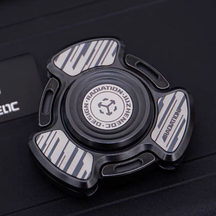 Mechanical Fidget Spinner – Auto-Deploy Blade with Radiation EDC Toy variant image - product view 3