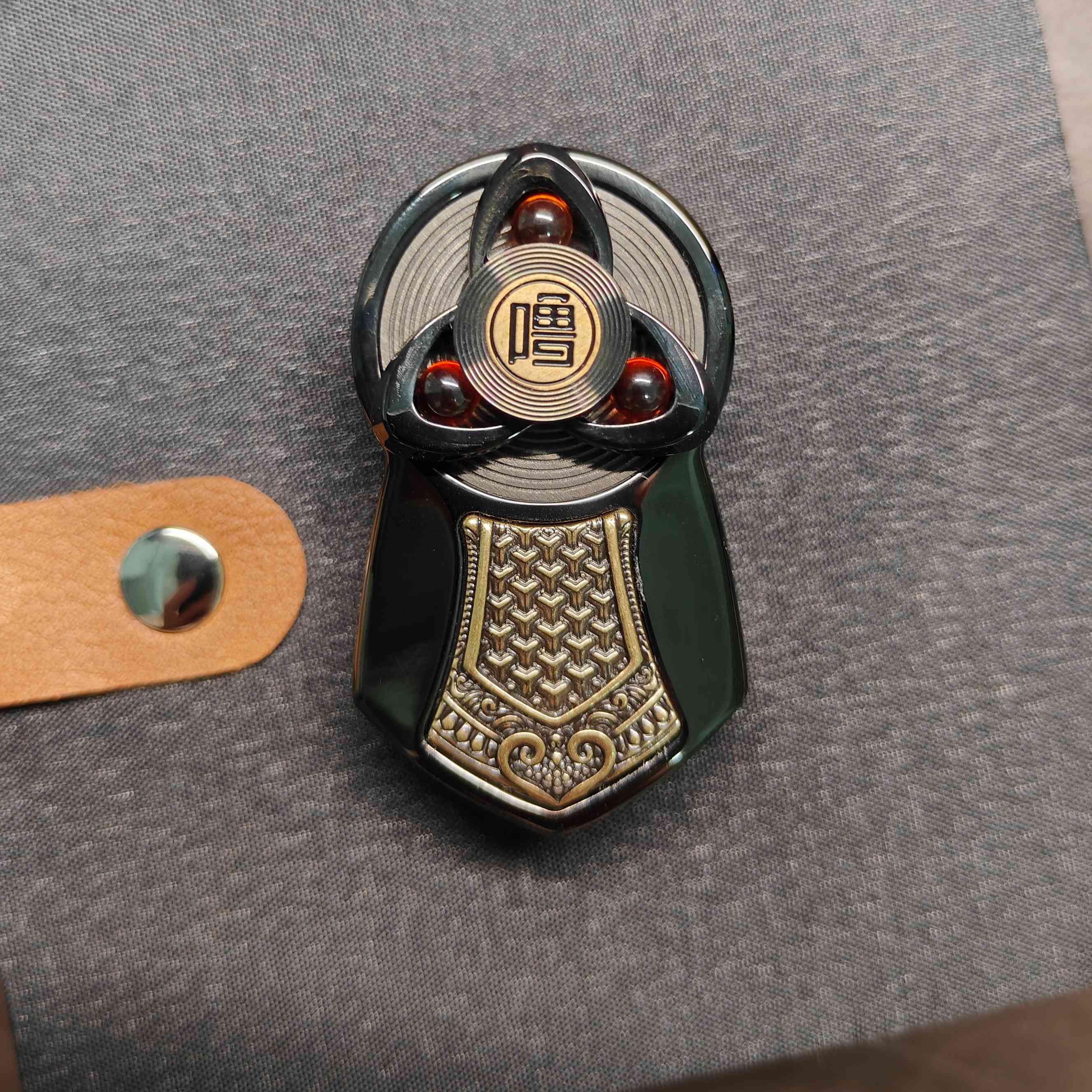 Metal Fidget Toy – Tang Xuan Jia with Ancient Chinese General Command Token Design detail image - detail view 3