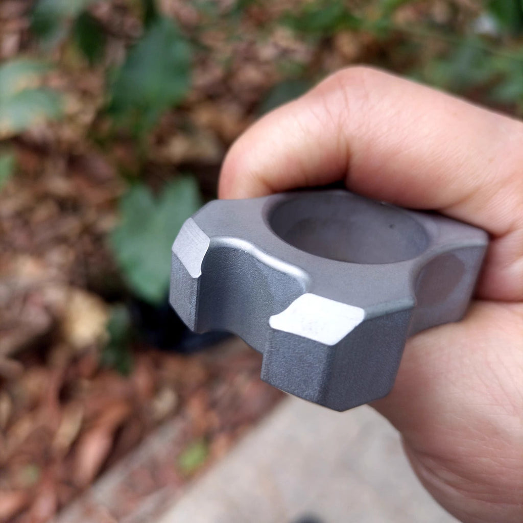 Stainless Steel Bottle Opener Knuckles – 304 Ultra-Thick with 14mm Sandblasted EDC Ring detail image - detail view 3