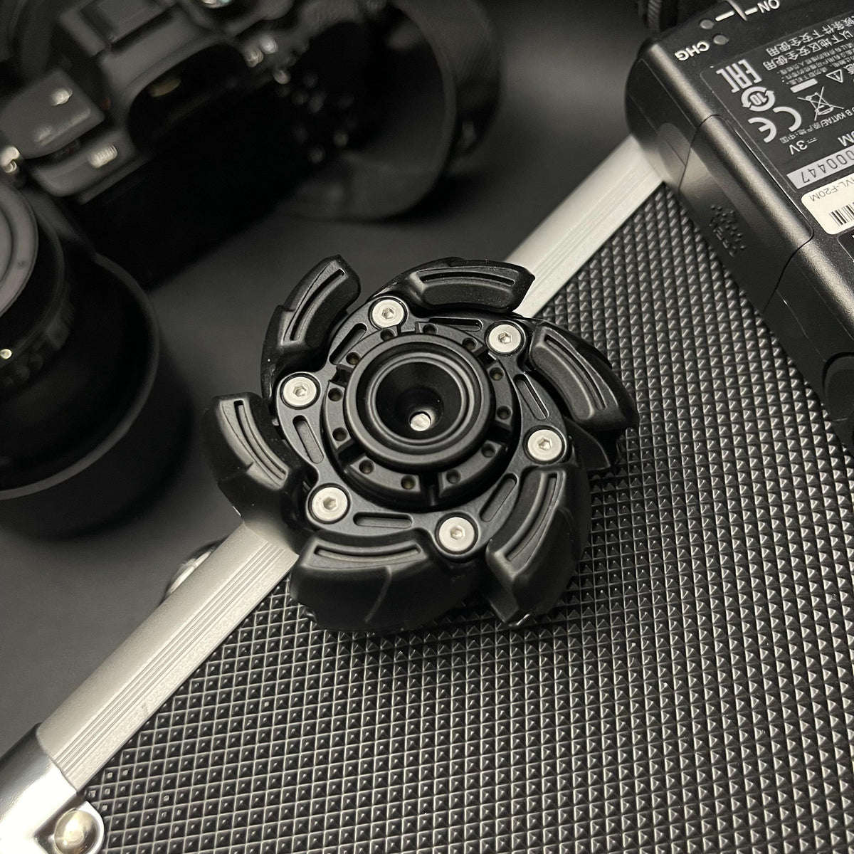 Stainless Steel Fidget Spinner – Metal Mecha Transforming with AlphaRevolve EDC detail image - detail view 3