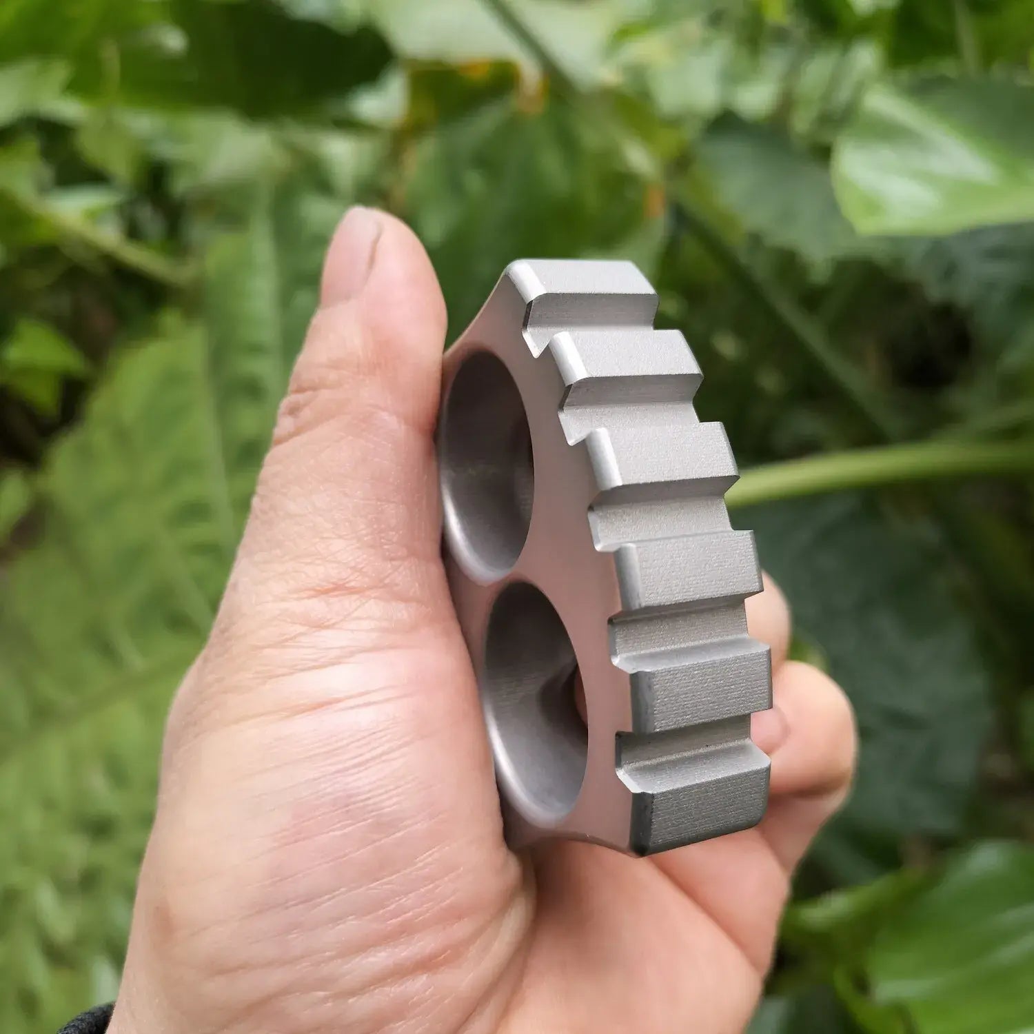Stainless Steel Two Finger Knuckles – Tactical with Skull 304 200g Heavy EDC detail image