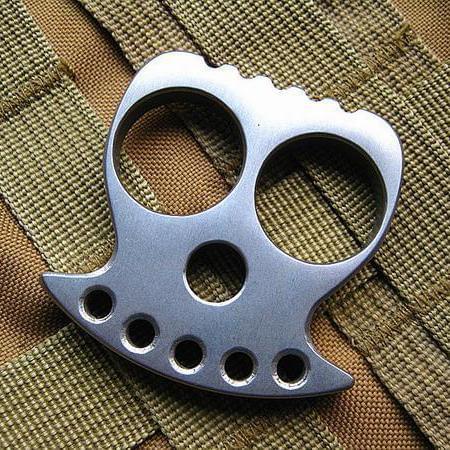 Steel Compact EDC Tool – 9Cr13 Skull Keychain for Desk Breaks, Collecting, And Tactile product image