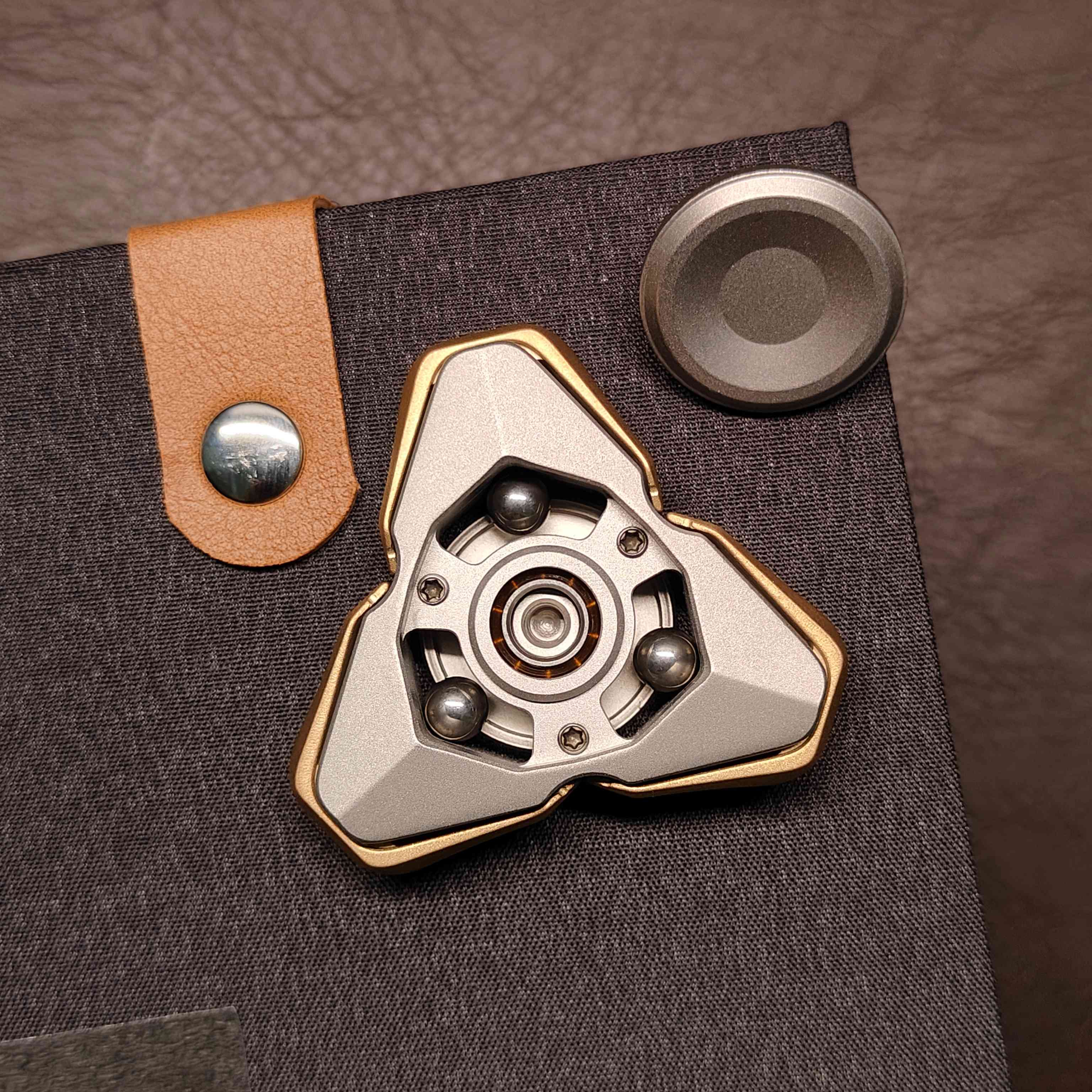 Steel Fidget Spinner – TriCore with Deployable Brass Plates with Ball Sound detail image