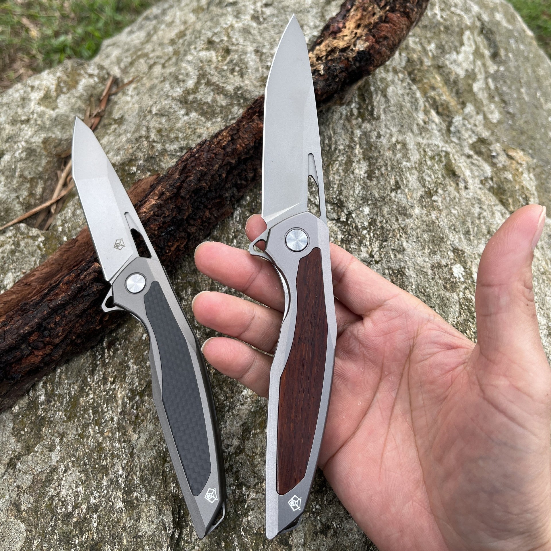 Steel Folding Knife – Razor-Edge Bear Claw D2 with Carbon Fiber & Rosewood Options product image