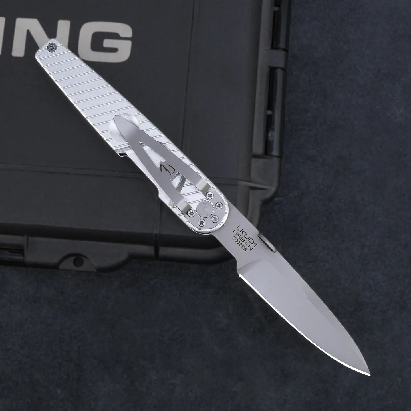 Steel Folding Knife – Suit Thug with N690 Tactical EDC for Everyday Utility, Collecting detail image - detail view 4