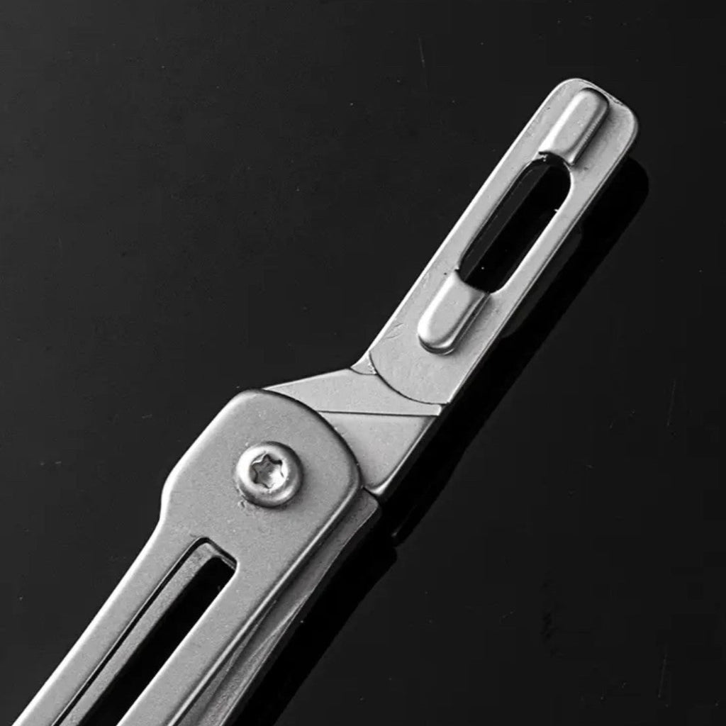 Steel Utility Knife – SharpFlex with Pocket EDC with Replaceable No. 11 Surgical Blade detail image - detail view 7