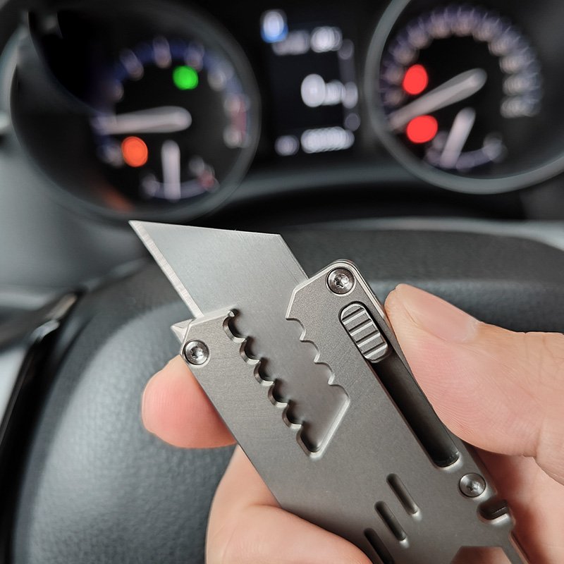 Titanium EDC Knife – Wasp-Sting Tactical with TC4 Quick-Change Blade with Multi-Tool detail image - detail view 5