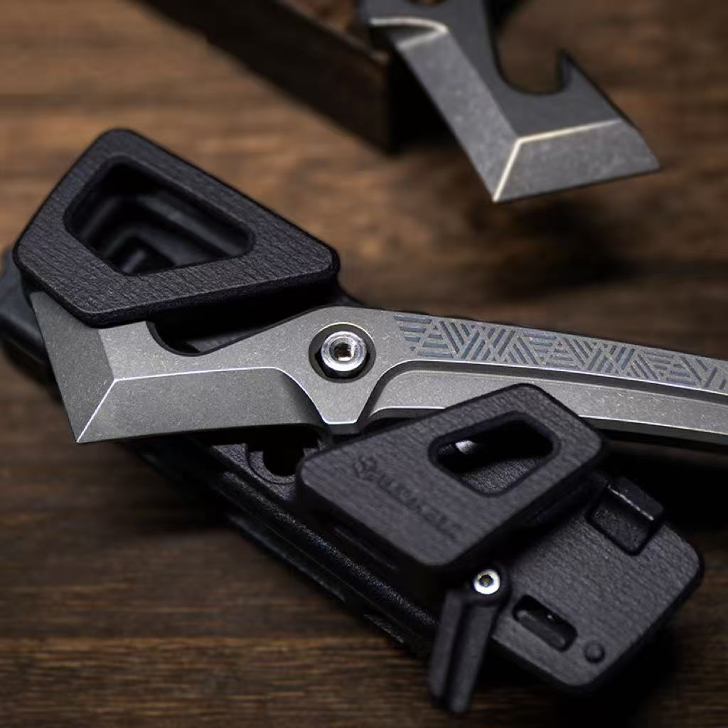 Titanium EDC Multi-Tool – Ironclad Pry - Bar with TC21 Alloy 7mm Thick detail image