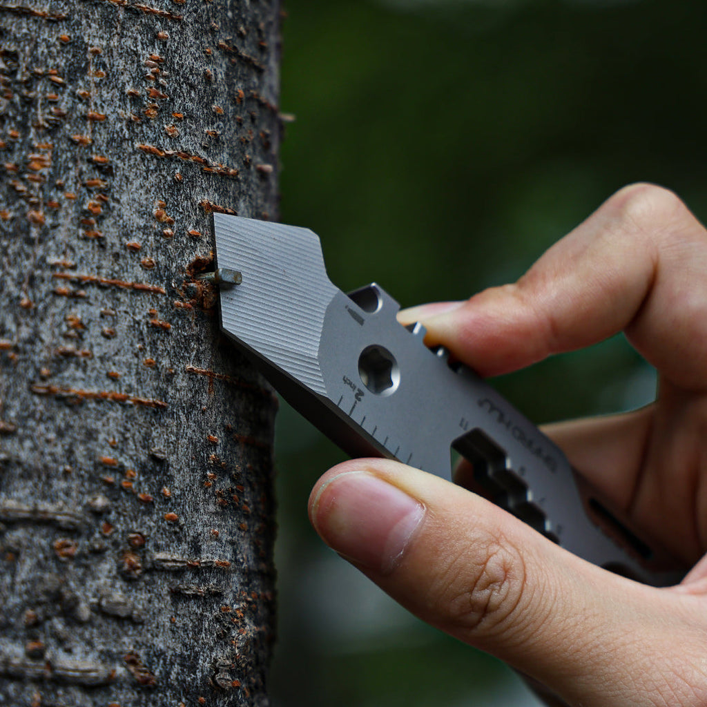 Titanium EDC Pry Bar – Multi-Tool Multi-Tool 10-in-1 Survival Tool Keychain Tool Camping detail image - detail view 3