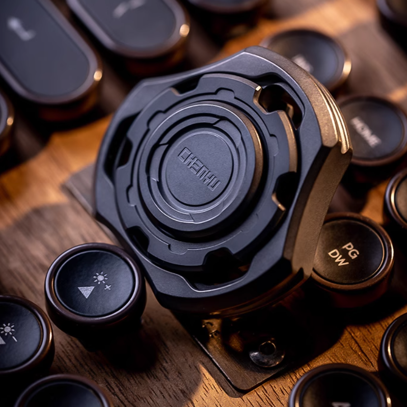 Titanium Fidget Spinner – Compound Gyro with Multi-Axis Linkage Modular EDC Stress Relief detail image - detail view 17