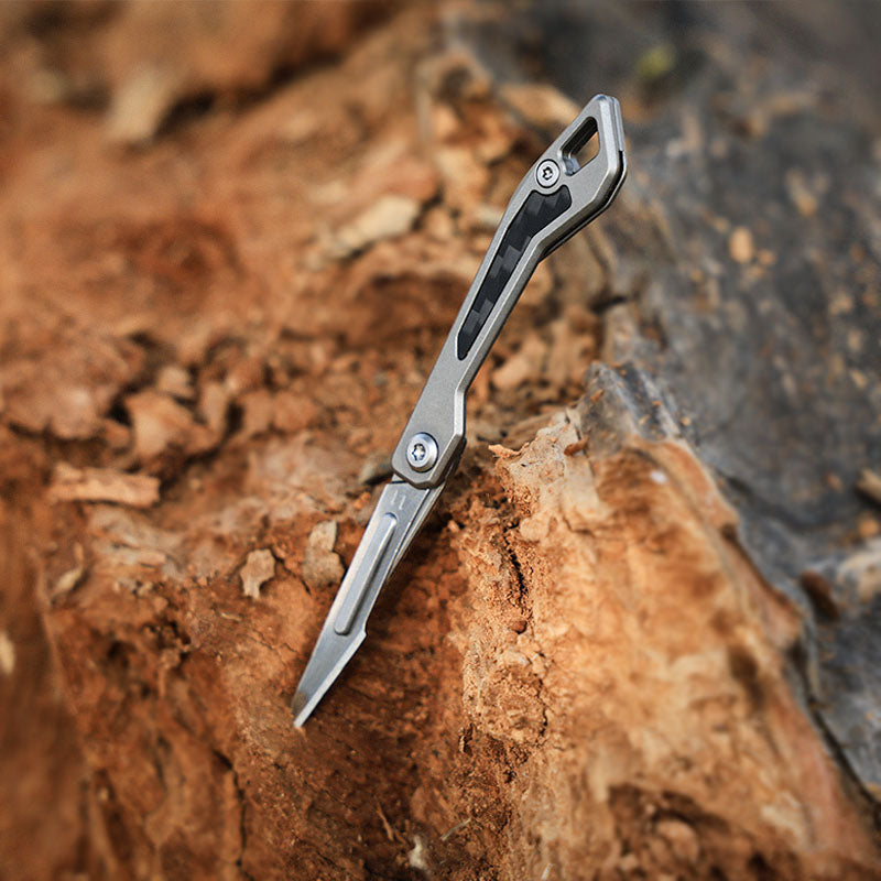 Titanium Folding Knife – WaspArmor Blade Micro Scalpel with Surgical Blade EDC Keychain detail image - detail view 4