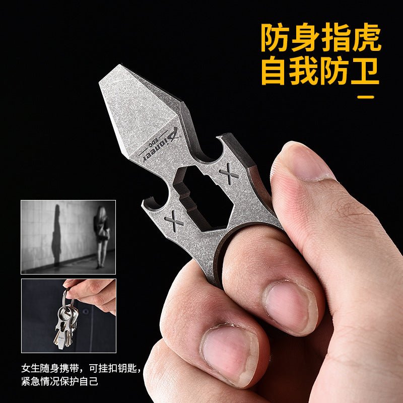 Titanium Knuckles – TC4 Multi-Tool Keychain with Ring with 6-in-1 EDC 31g detail image