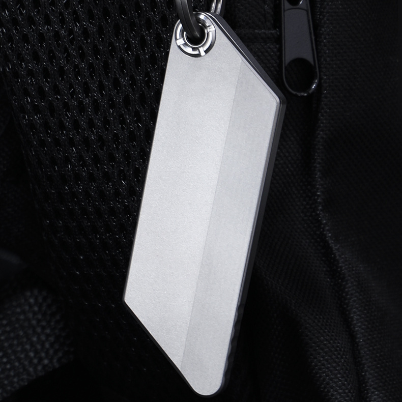 Titanium Utility Knife – TiFlex TC4 EDC with One-Handed Quick-Change Blade detail image - detail view 4