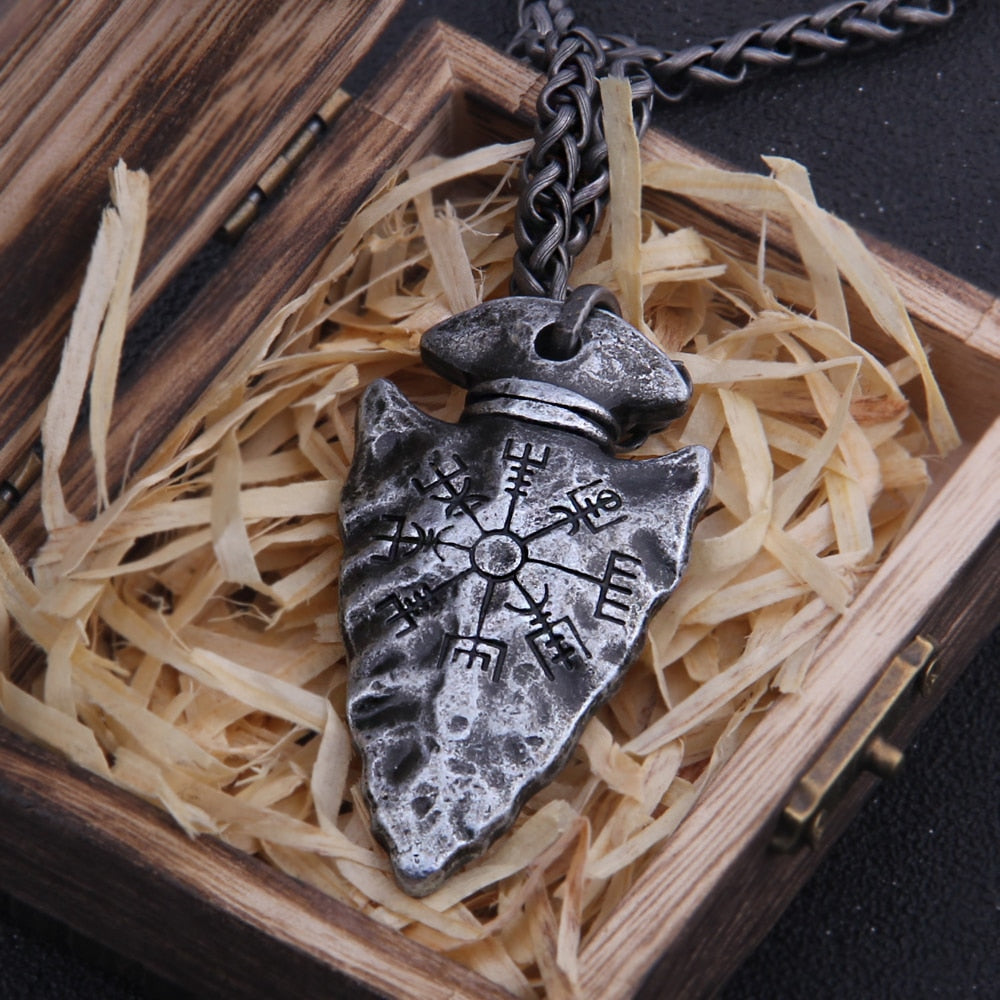 Vegvisir Compass Necklace – Viking with Spearhead Norse Gothic Pendant detail image