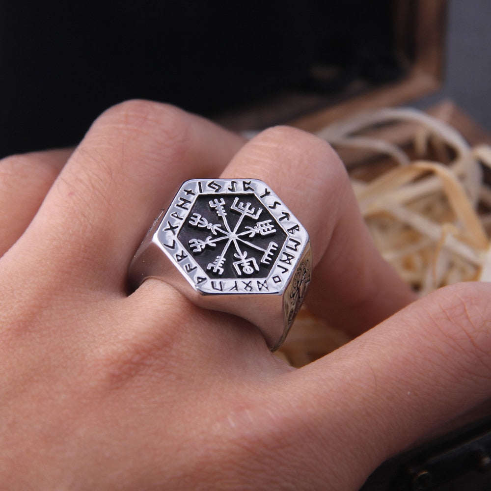 Vegvisir Compass Ring – Viking with Hexagon Norse Rune Geometric Gothic Band detail image